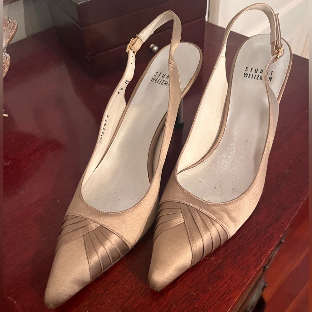 Stuart Weitzman pumps 6.5